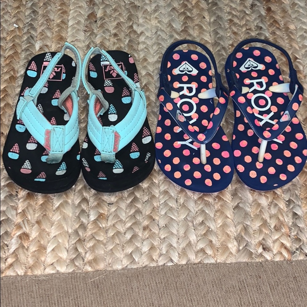 Roxy and Reef toddler girls flip flops